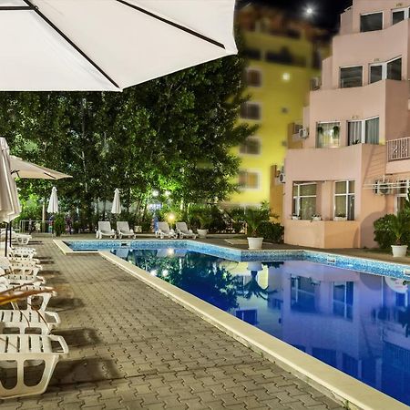 Vanilla Garden Apartments 阳光海滩 外观 照片