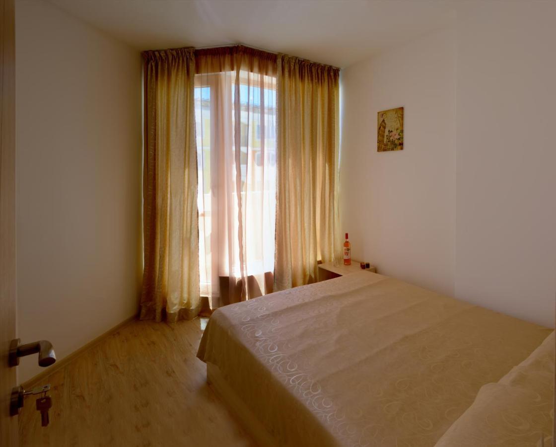 Vanilla Garden Apartments 阳光海滩 外观 照片