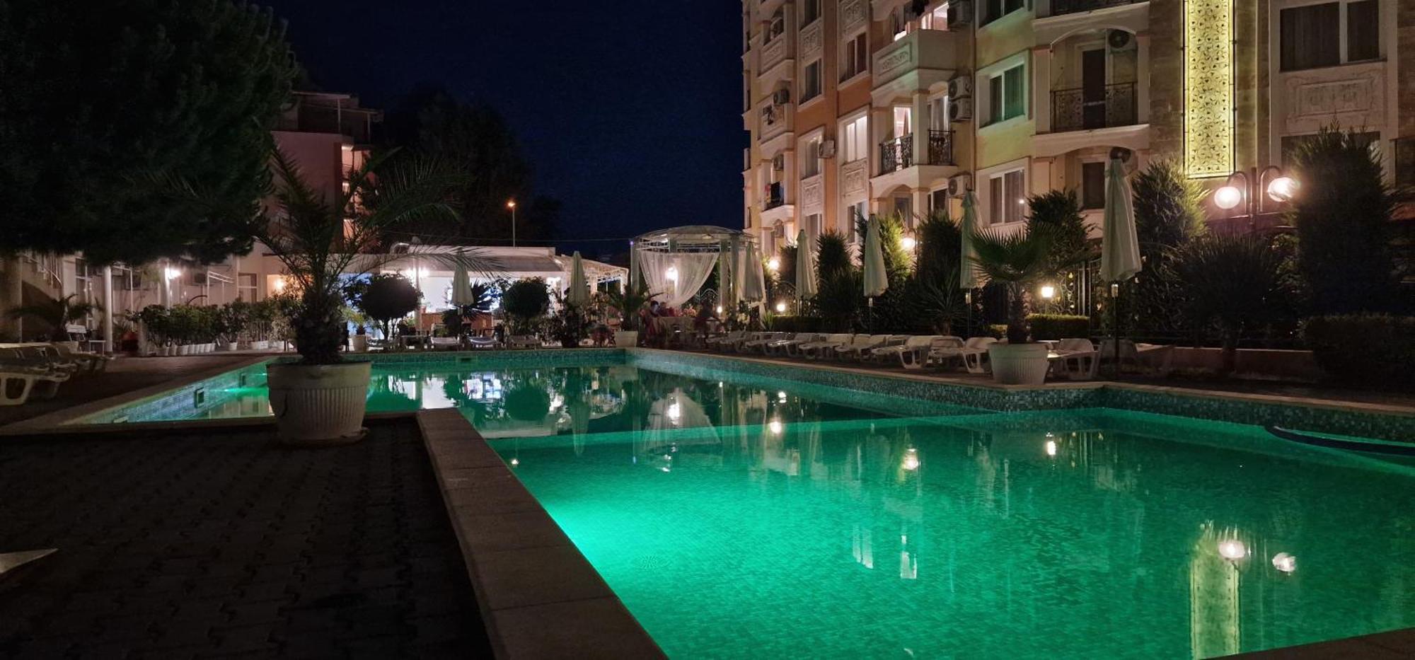 Vanilla Garden Apartments 阳光海滩 外观 照片