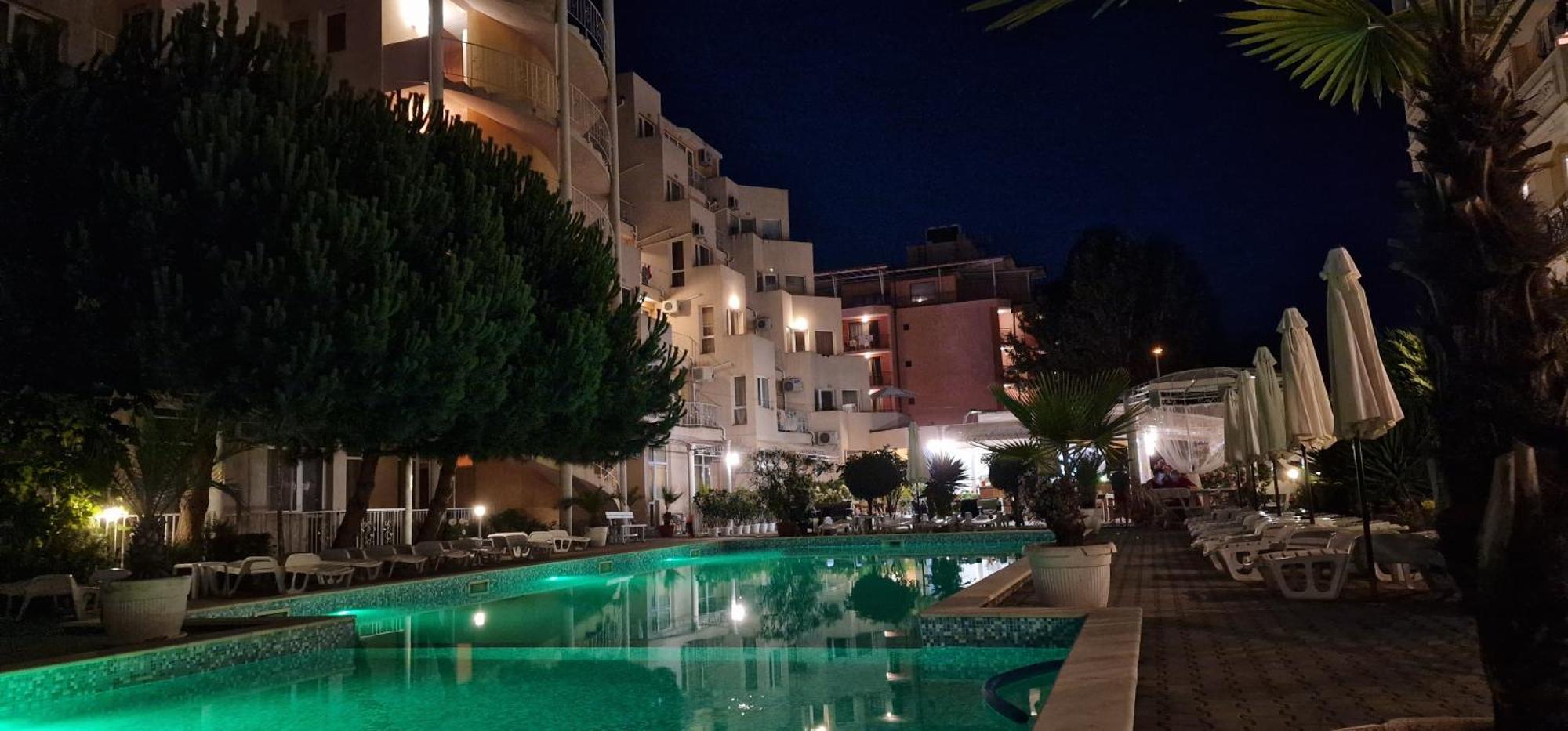 Vanilla Garden Apartments 阳光海滩 外观 照片
