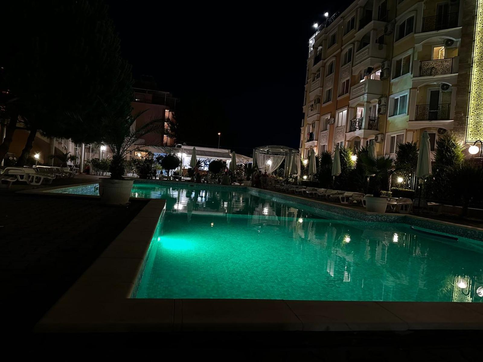 Vanilla Garden Apartments 阳光海滩 外观 照片