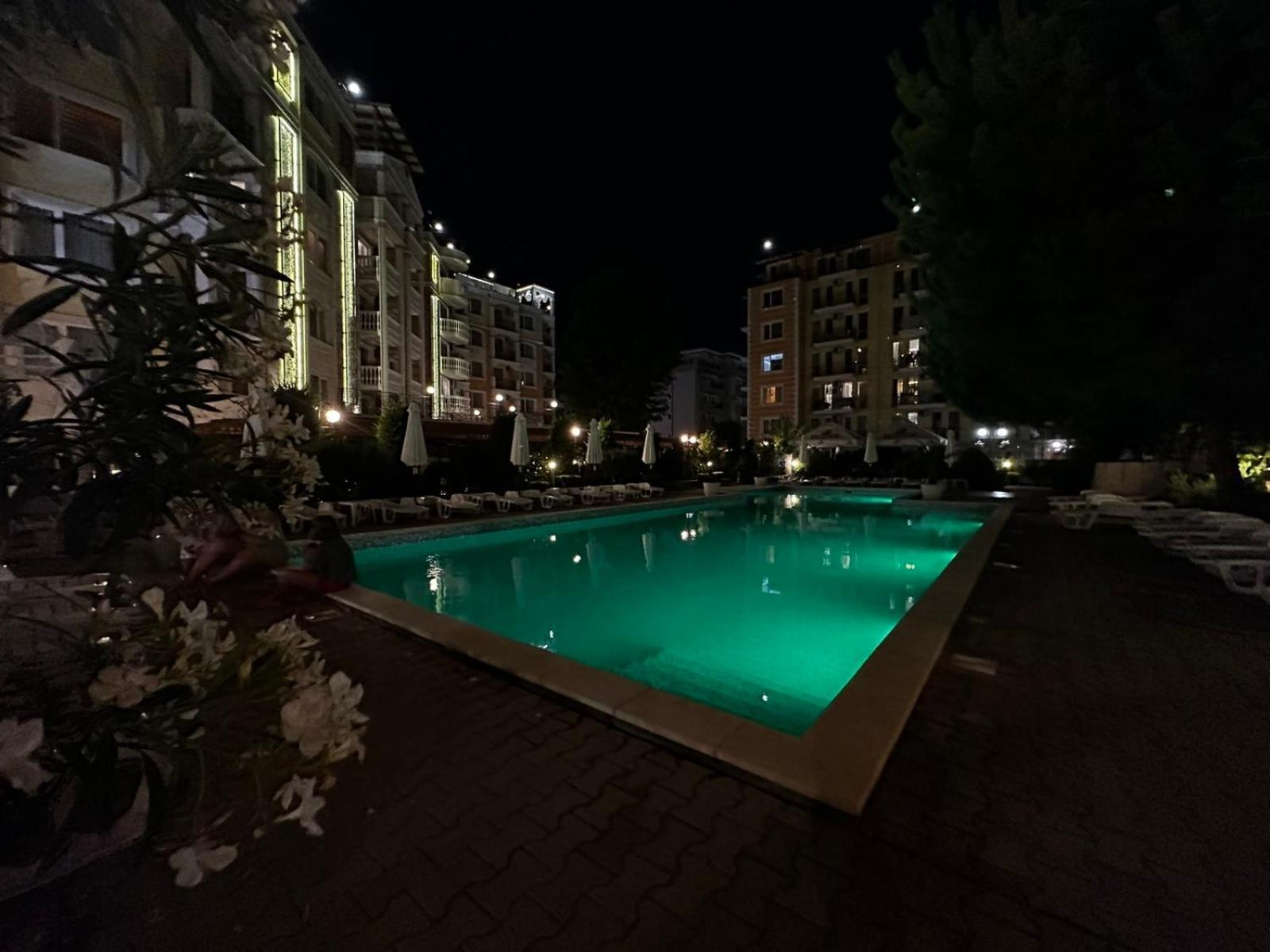 Vanilla Garden Apartments 阳光海滩 外观 照片