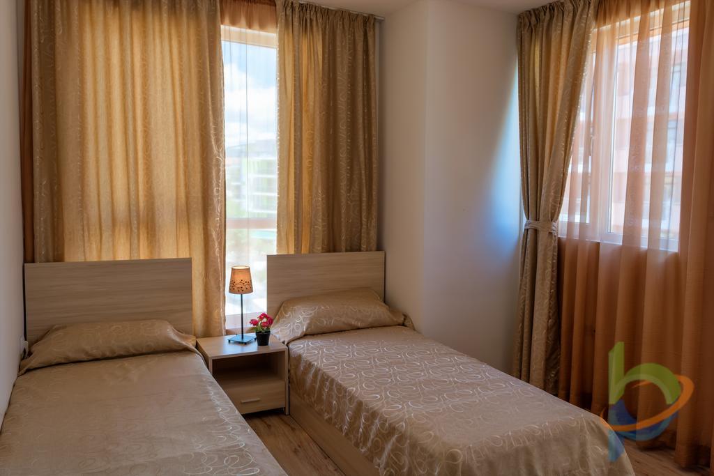 Vanilla Garden Apartments 阳光海滩 外观 照片