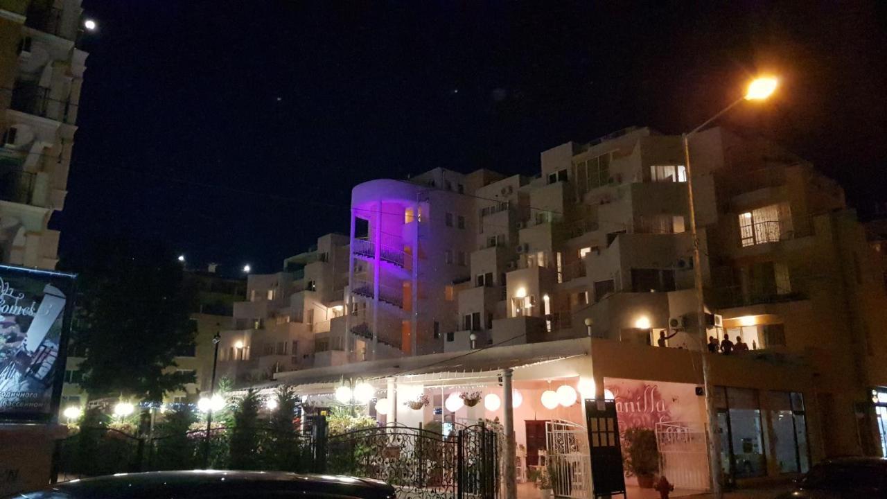 Vanilla Garden Apartments 阳光海滩 外观 照片