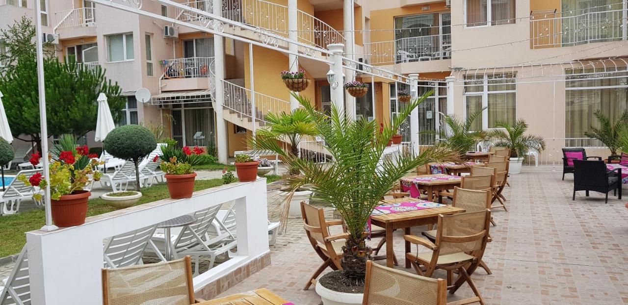 Vanilla Garden Apartments 阳光海滩 外观 照片
