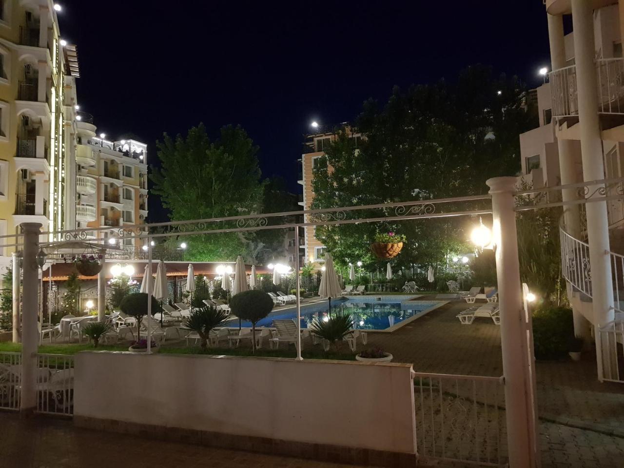 Vanilla Garden Apartments 阳光海滩 外观 照片